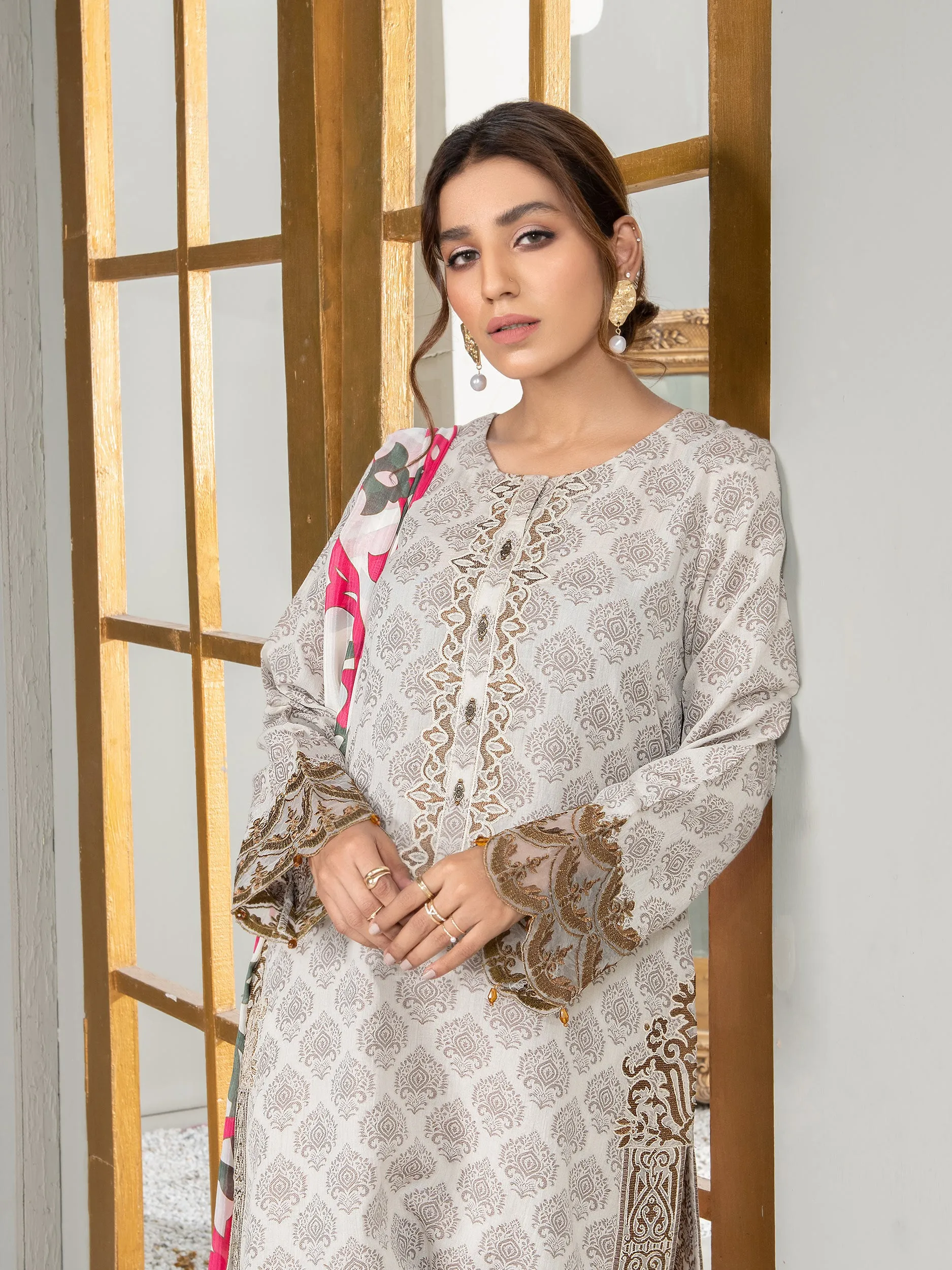 2 Piece Embroidered Jacquard Suit