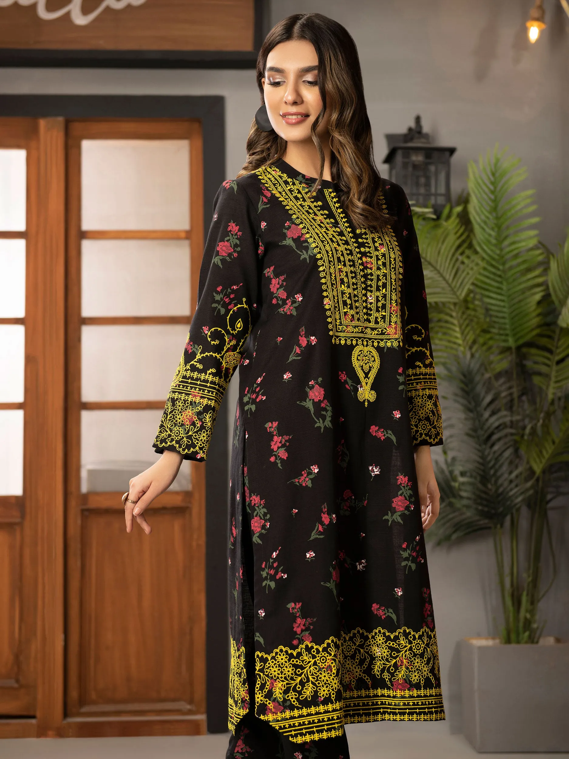 2 Piece Khaddar Suit-Embossed (Unstitched)