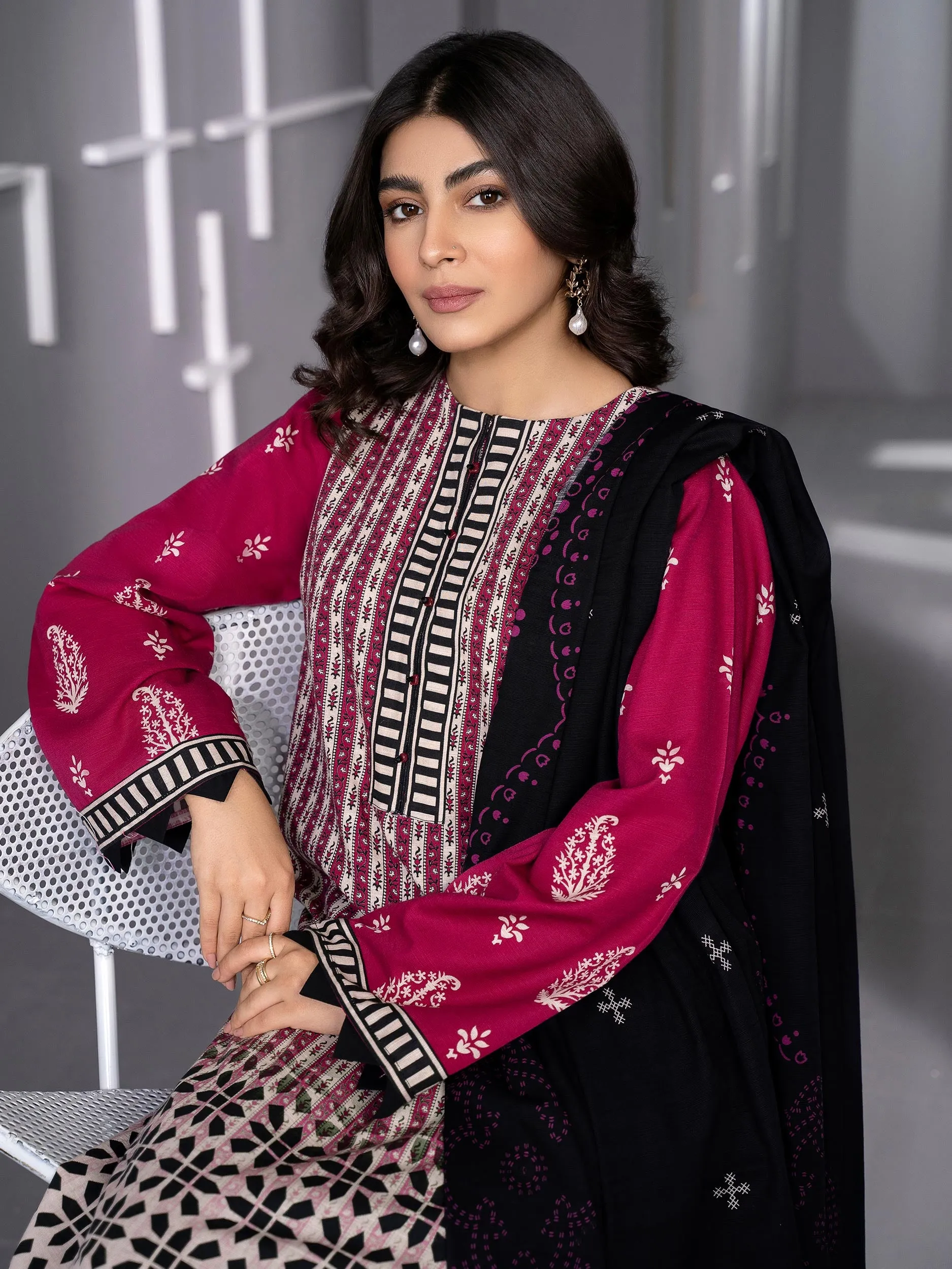 2 Piece Khaddar Suit-Printed (Unstitched)