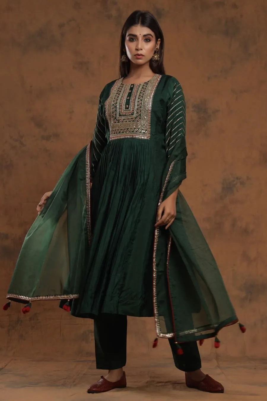 Bottle Green Chanderi Silk Kurta Pant Set With Embroidery