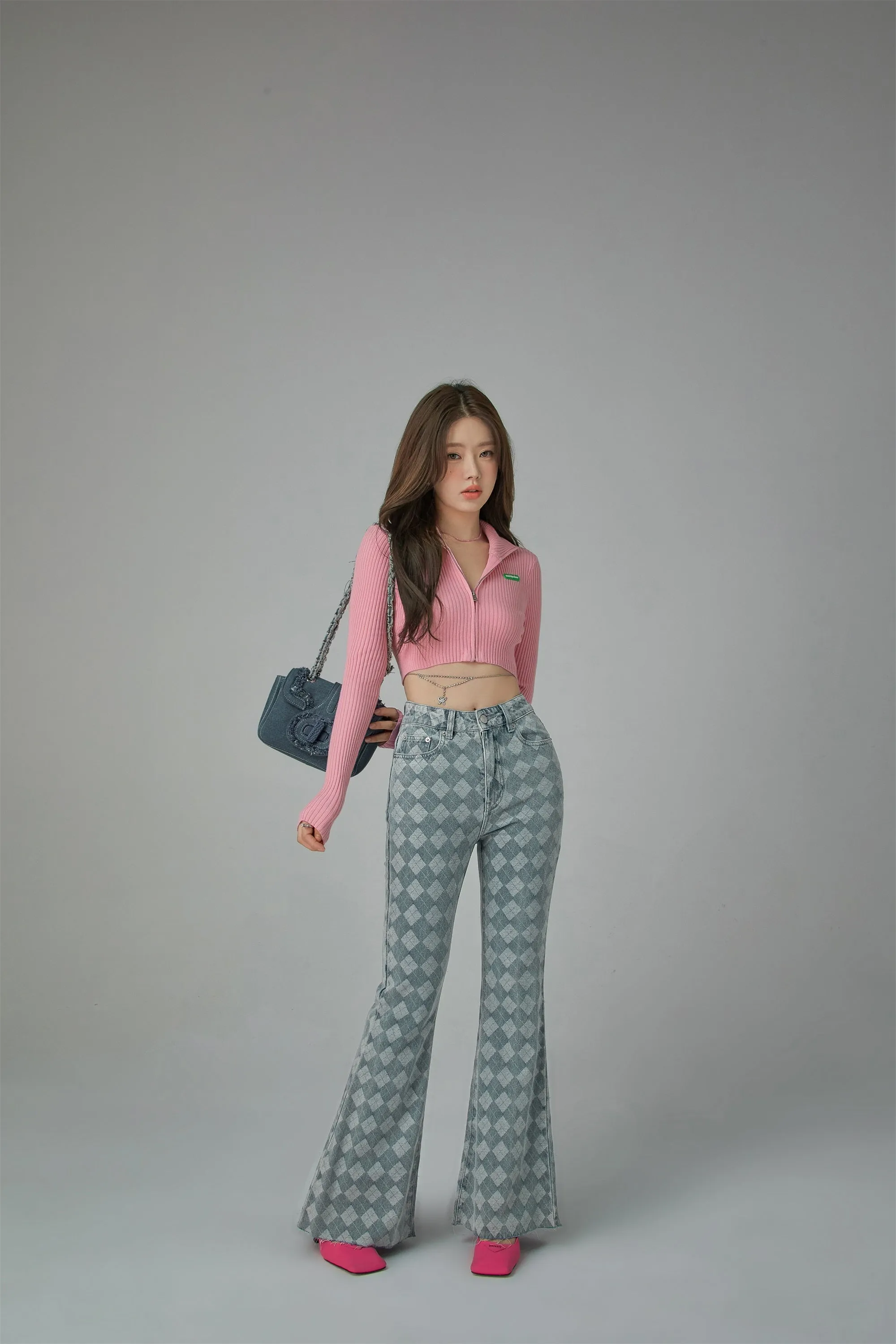 Chuu Girl Slim Crop Cardigan