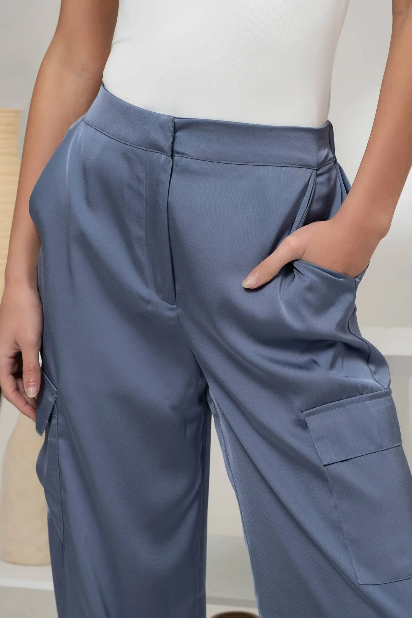 HIGH WAIST SATIN CARGO JOGGER PANTS