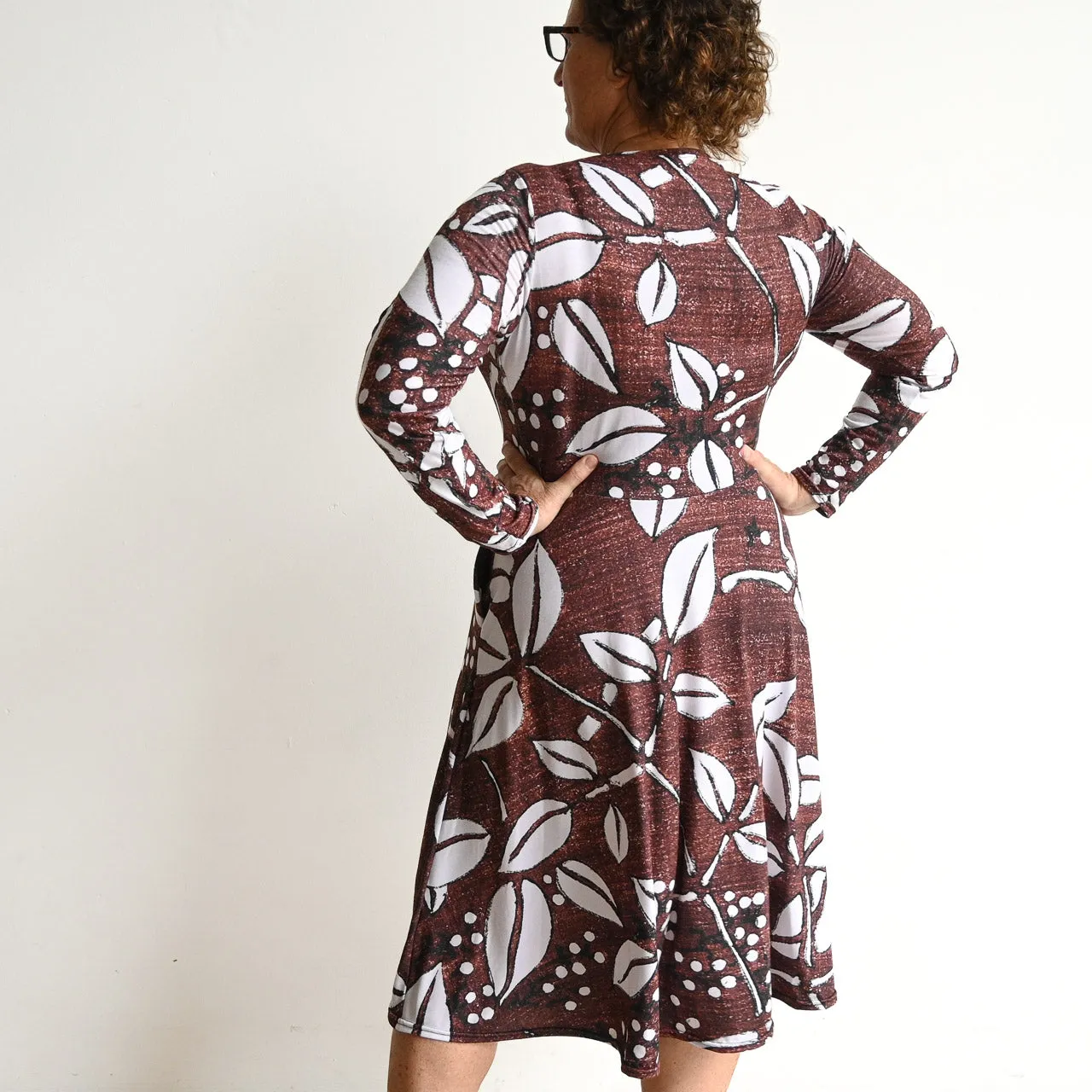 Masterpiece Midi Dress in Stretch Jersey - Island Leaves