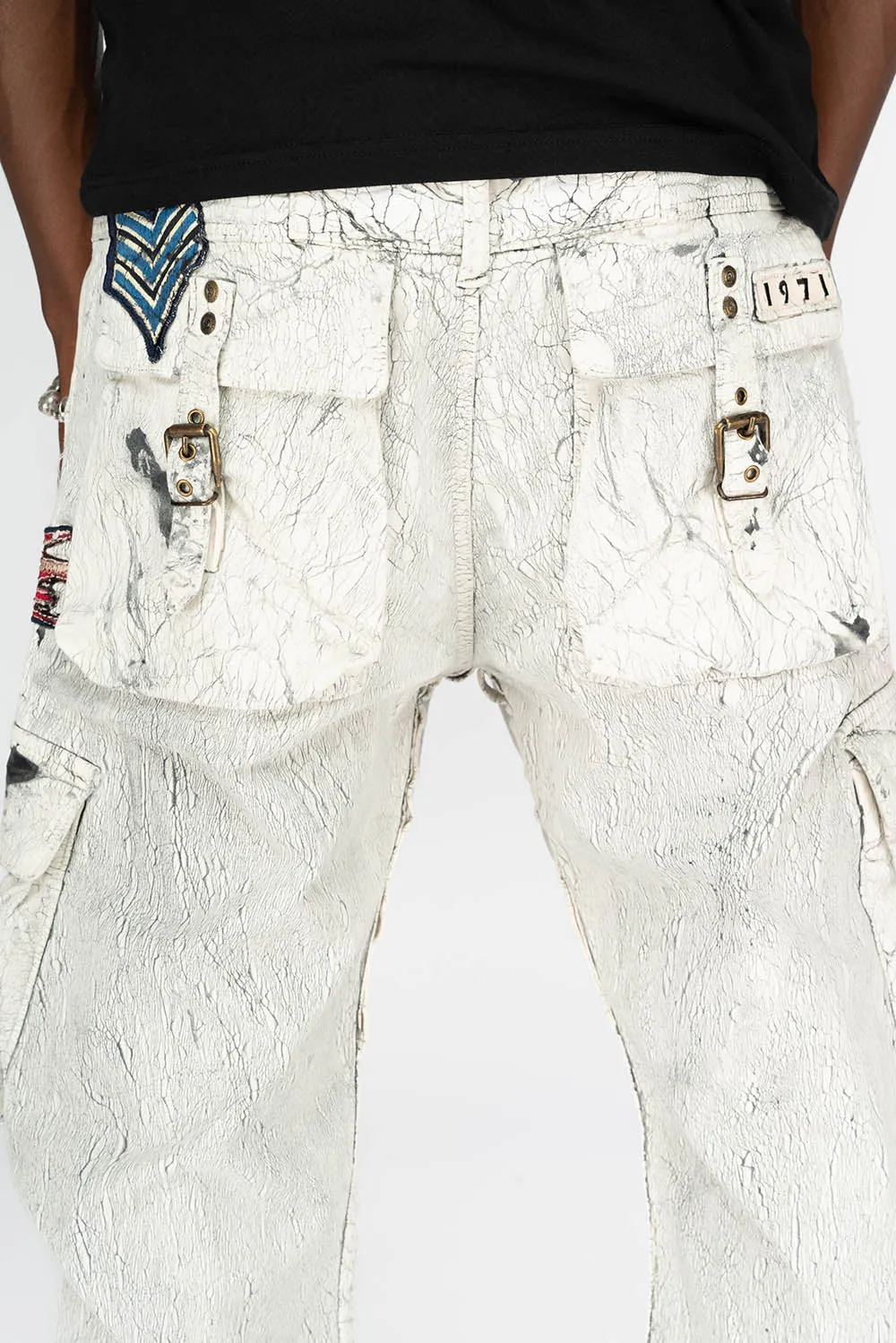 MENS MILITARY STYLE CARGO PANTS IN CRACKLE WHITE DYE WITH PATCH