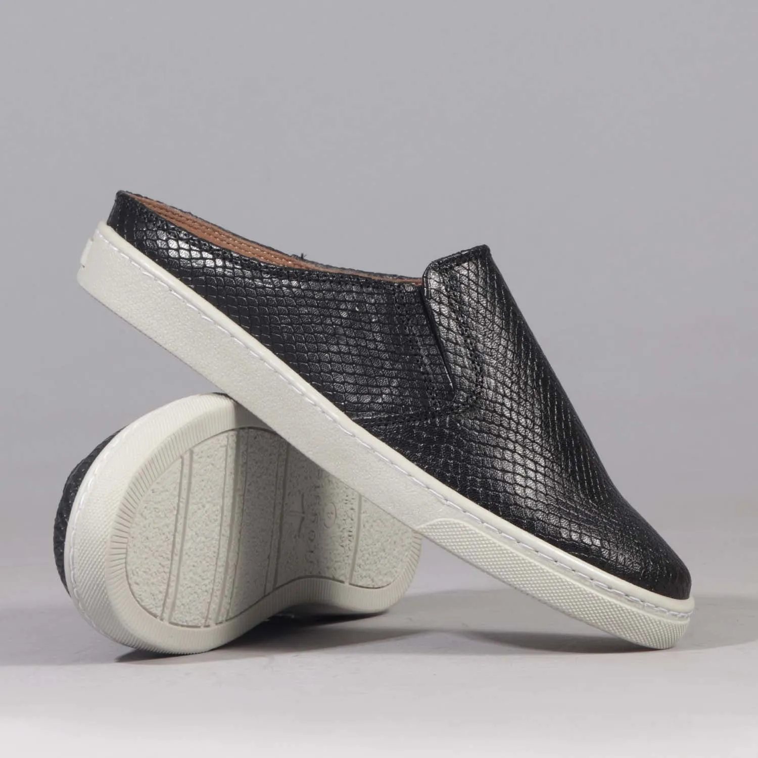 Slip-on sneakers with Removable Footbed in Black - 12584